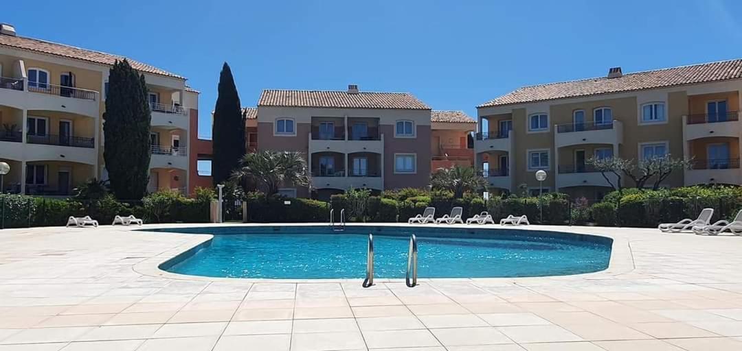 Vacance Location Mer Piscine Var Sud Terrasse Les Issambres Bagian luar foto